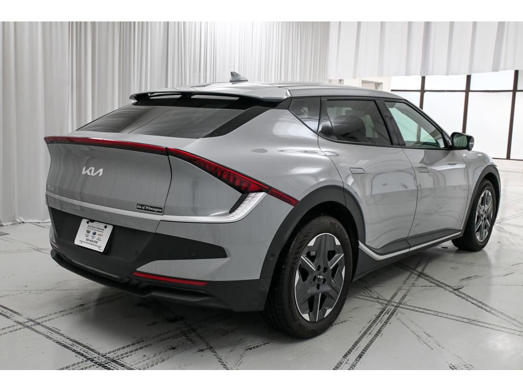 Used 2025 Kia EV6 Light w/ Light LR Technology Package image 7