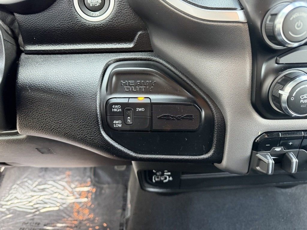 Used 2024 RAM 3500 Big Horn image 23