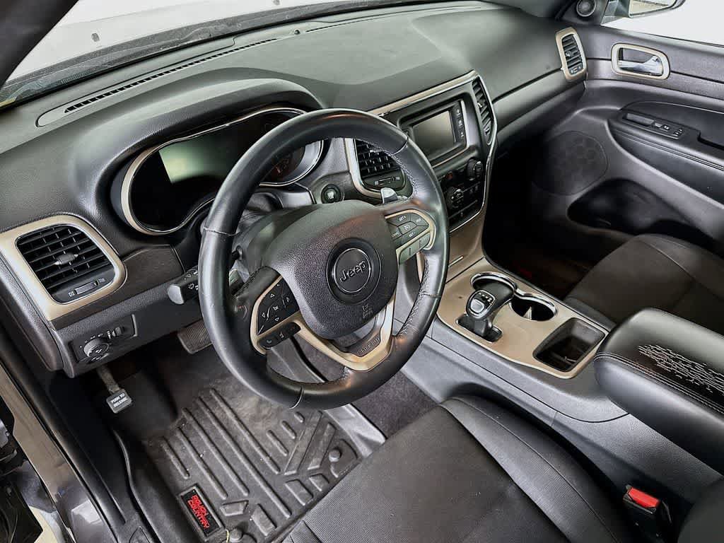 Used 2015 Jeep Grand Cherokee Laredo w/ Quick Order Package 23E image 2