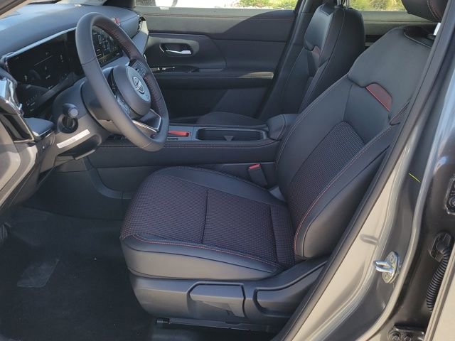 New 2026 Nissan Kicks SR w/ Cold Weather Package image 6