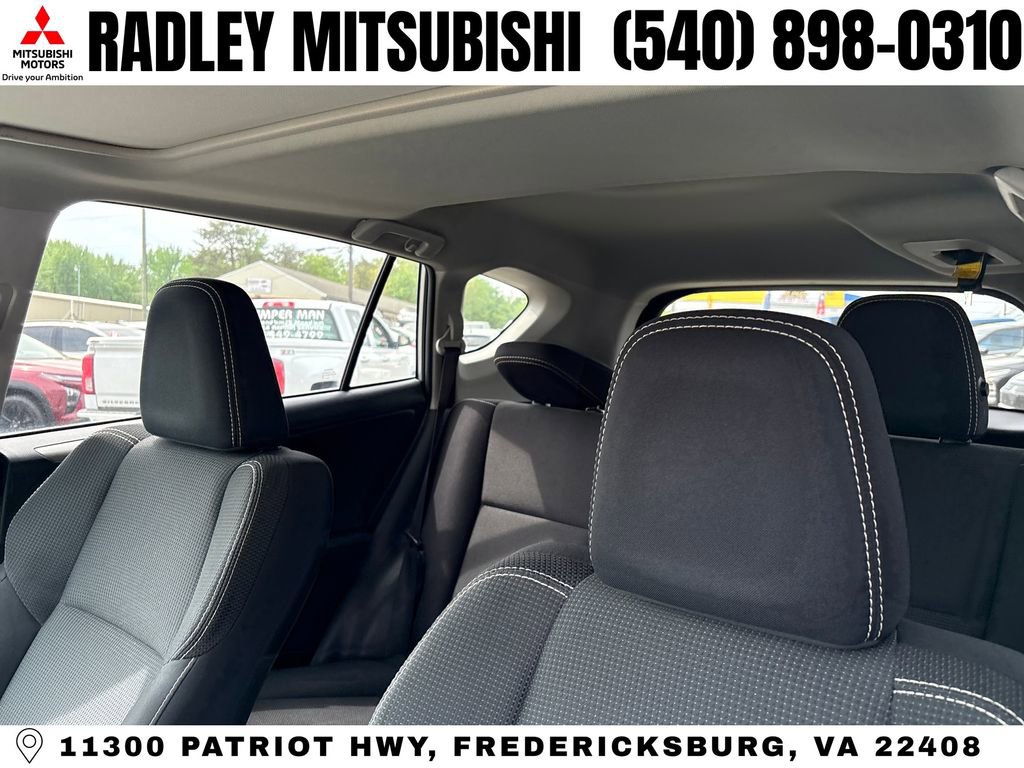 Used 2017 Toyota RAV4 XLE FWD image 2