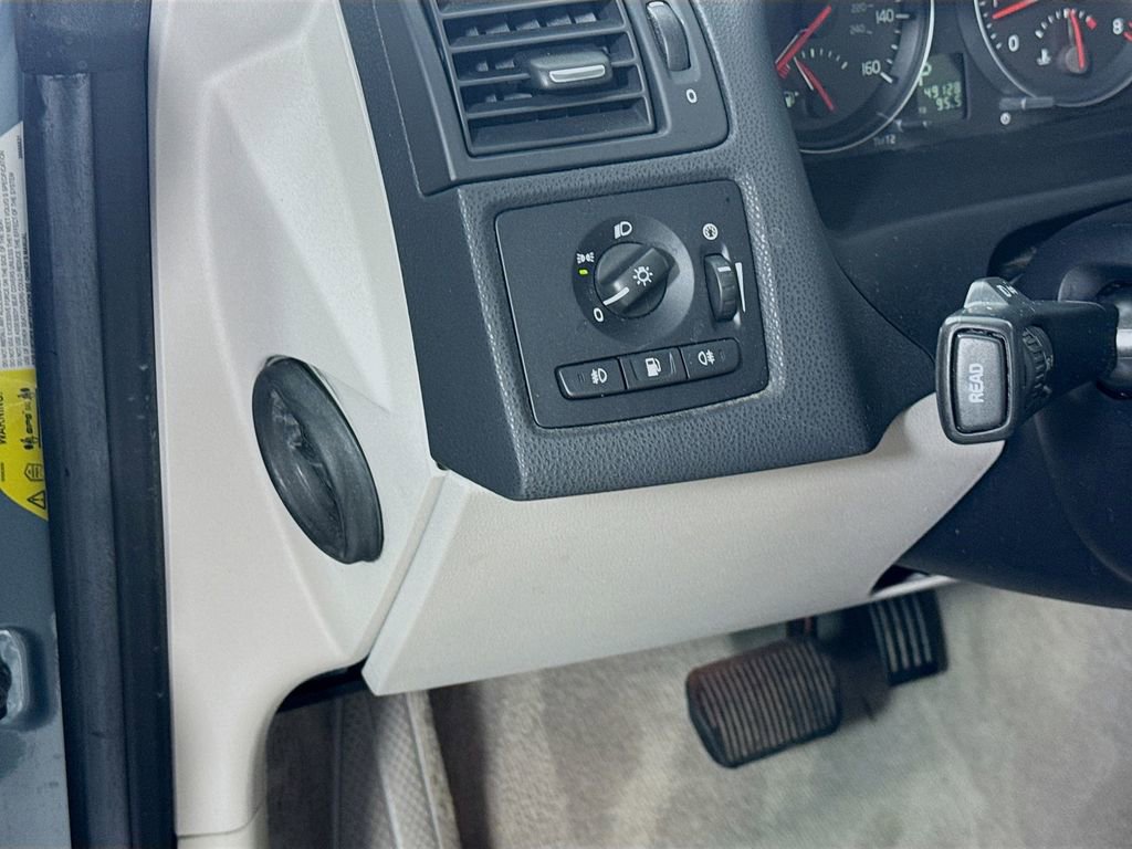 Used 2007 Volvo C70 T5 image 10