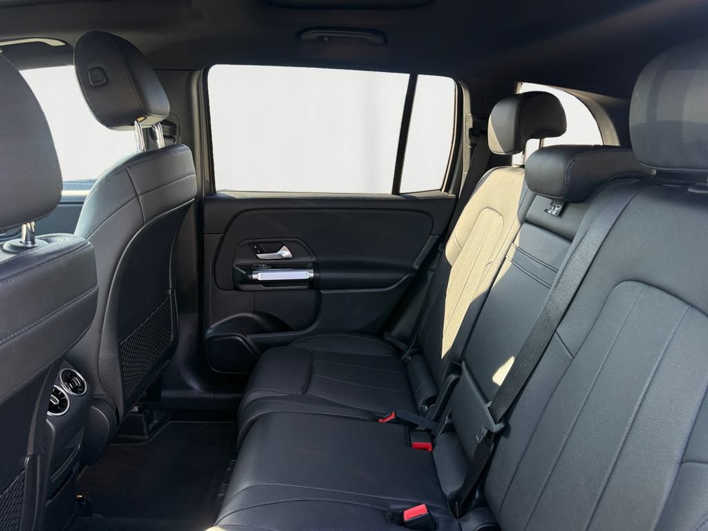 Used 2021 Mercedes-Benz GLB 250 4MATIC image 13