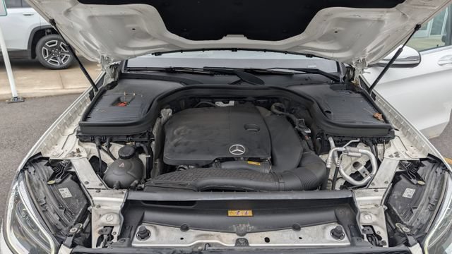 Used 2021 Mercedes-Benz GLC 300 4MATIC image 26