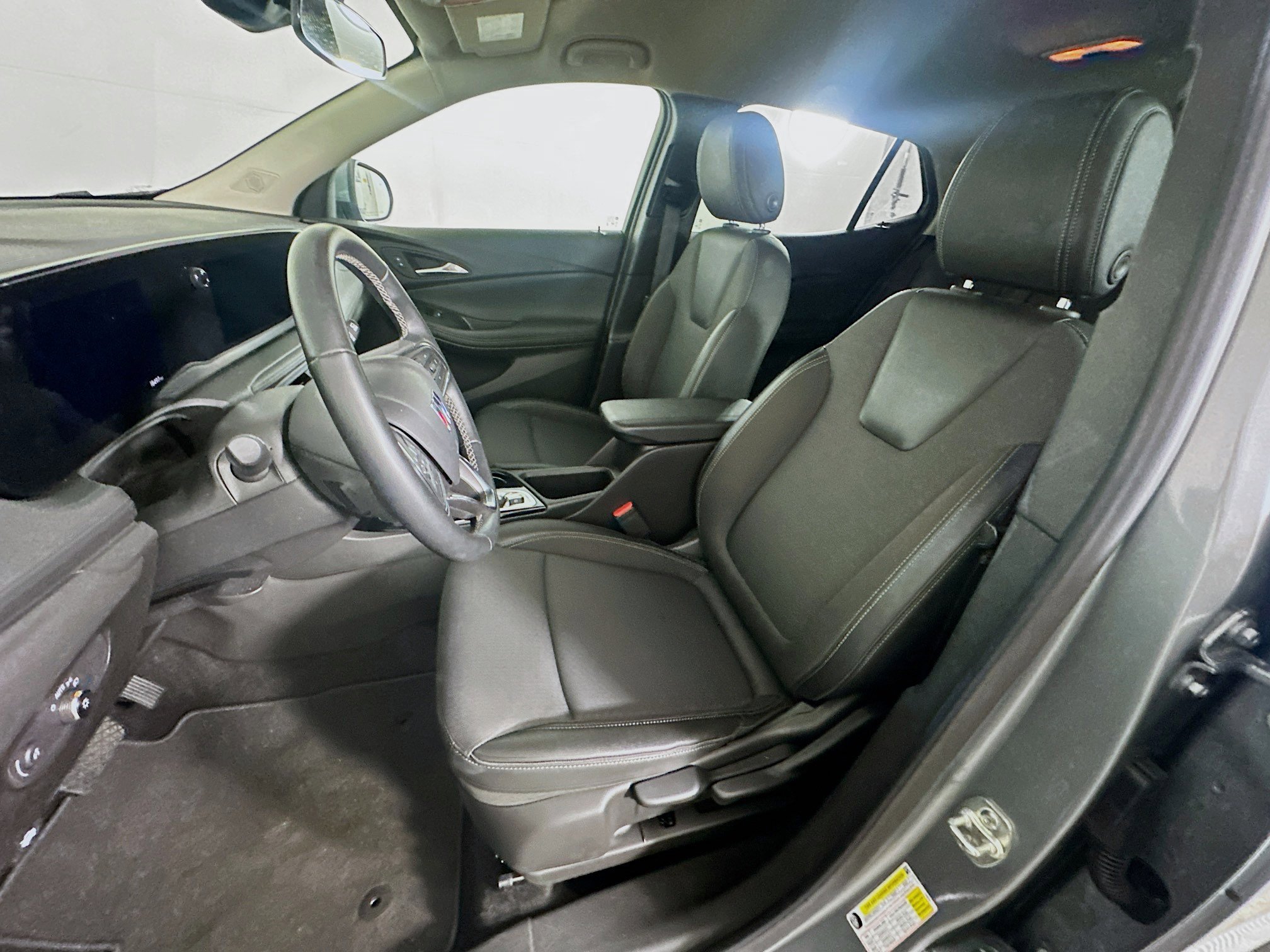 Used 2025 Buick Encore GX Preferred FWD image 13