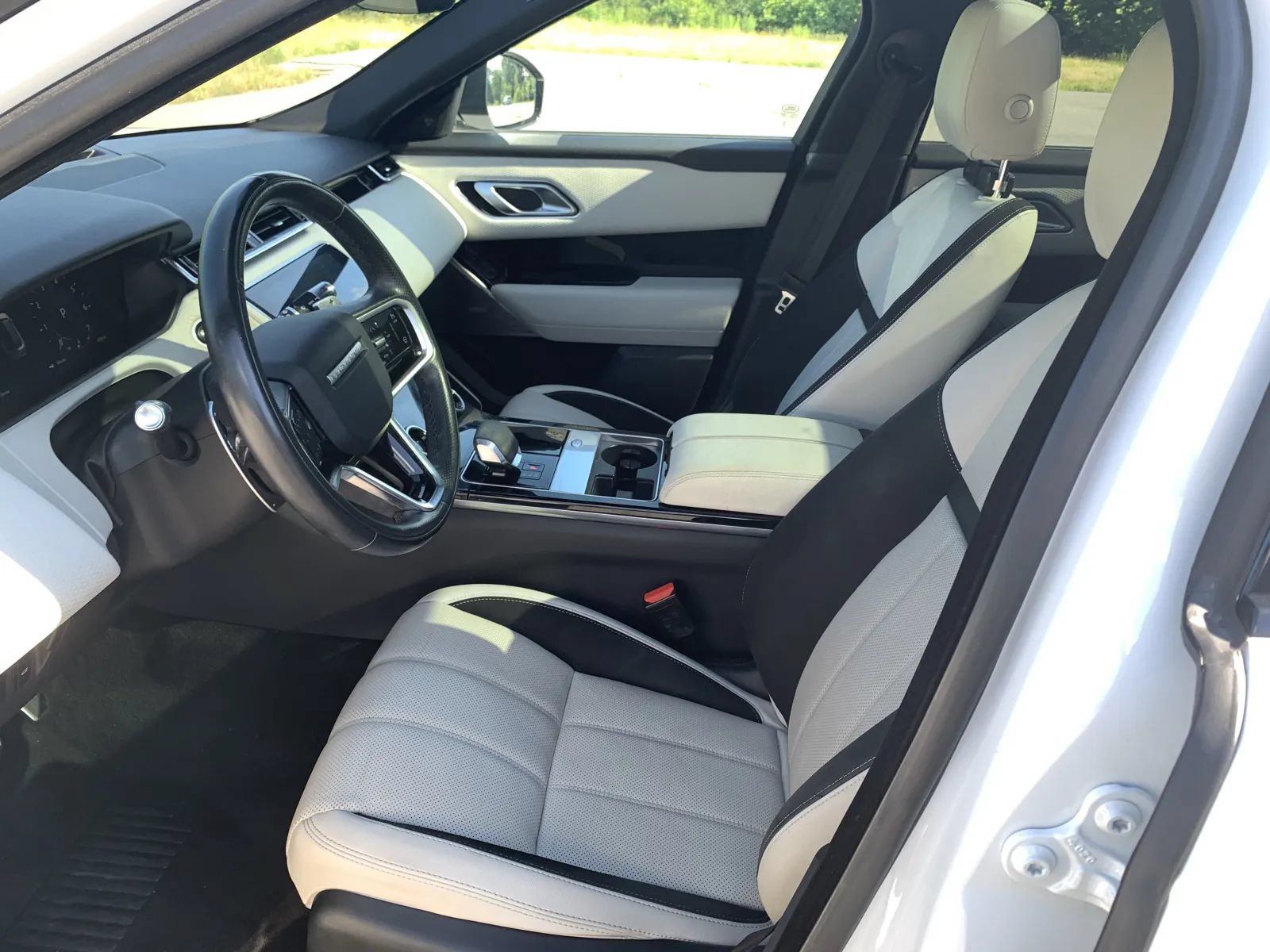 Used 2021 Land Rover Range Rover Velar R-Dynamic S AWD/4WD image 28