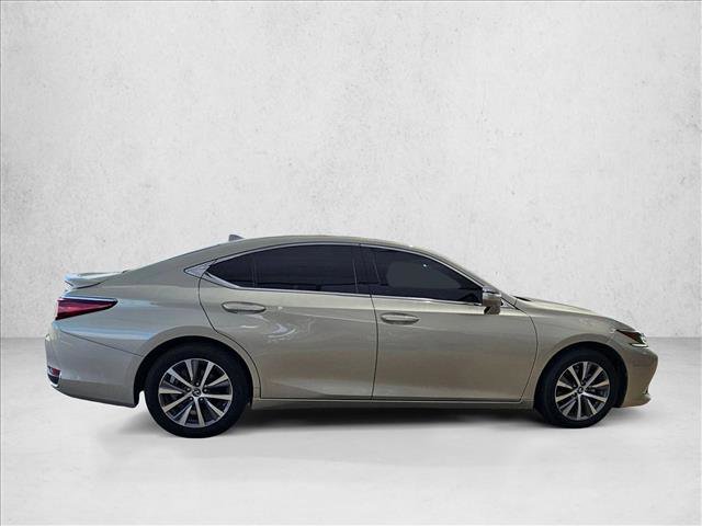 Used 2021 Lexus ES 300h w/ Accessory Package FWD image 4