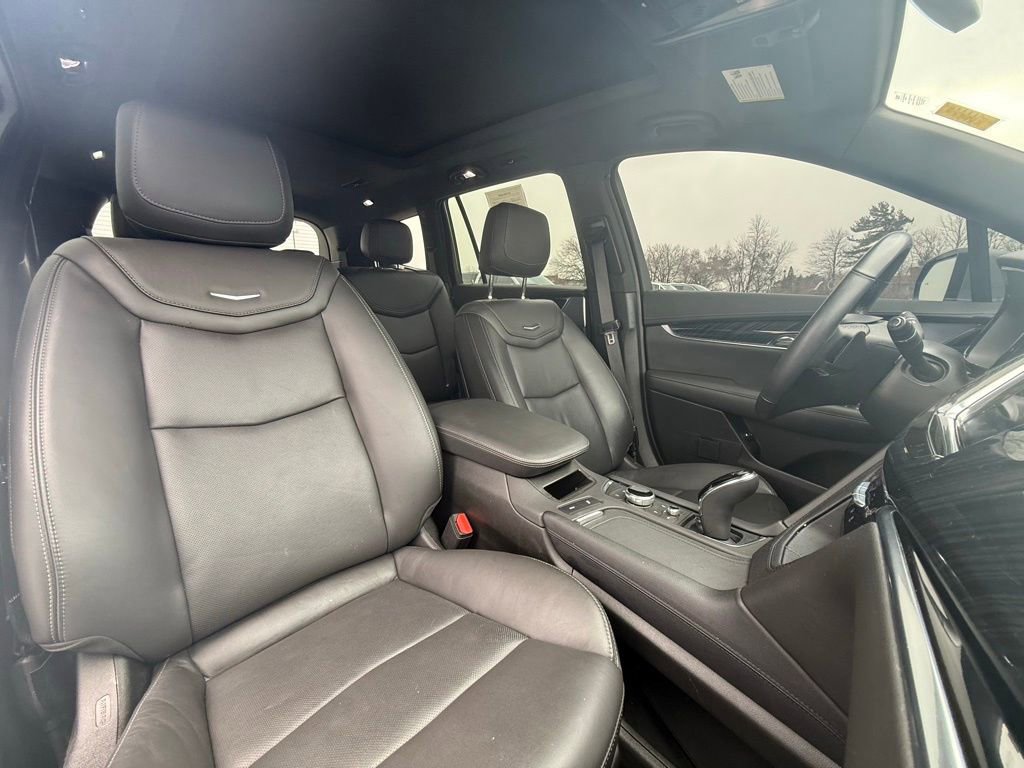 Certified 2024 Cadillac XT6 Premium Luxury w/ LPO, Floor Liner Package image 31