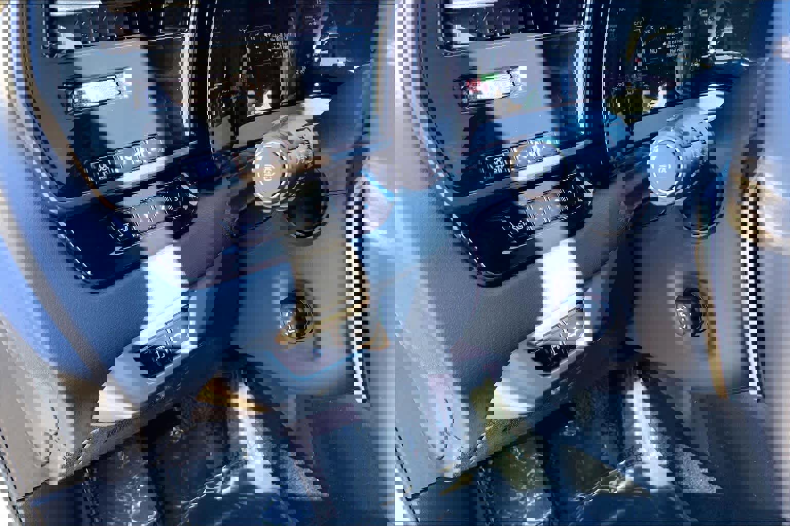 Used 2025 Lexus RX 350 Premium Plus w/ Convenience Package image 36