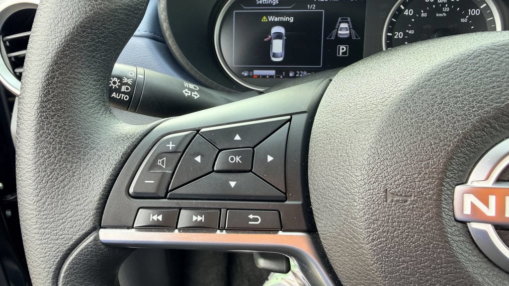 Used 2025 Nissan Versa SV FWD image 21