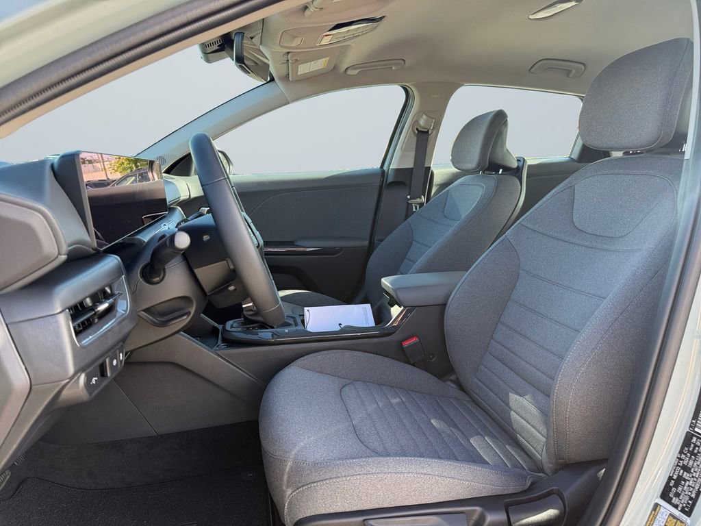 New 2025 Kia K4 EX image 9