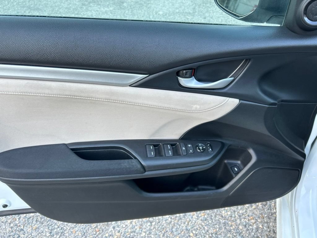 Used 2017 Honda Civic EX image 9