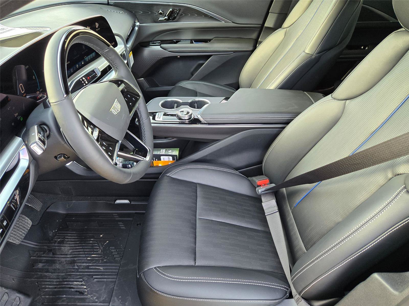 New 2026 Cadillac Lyriq Sport w/ LPO, Floor Liner Package AWD/4WD image 11