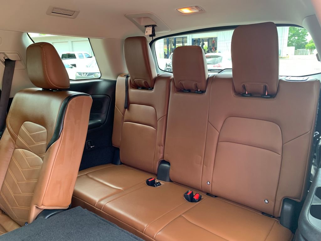 Used 2022 Nissan Pathfinder Platinum w/ Cargo Package AWD/4WD image 31