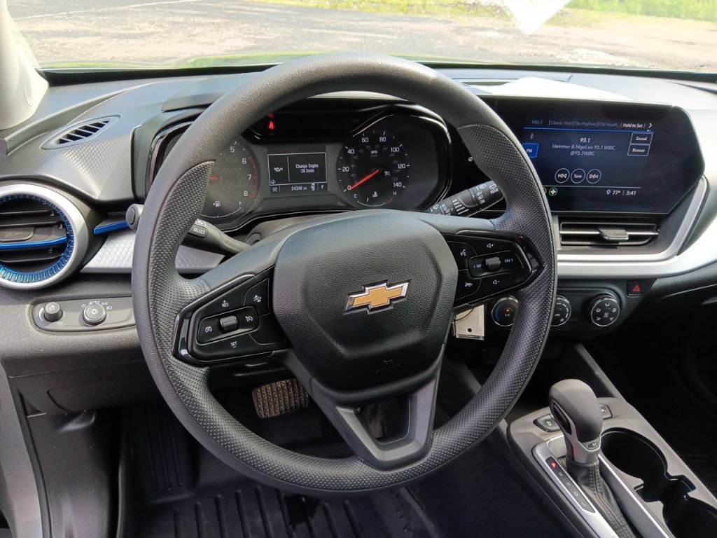 Used 2024 Chevrolet Trax LS w/ Driver Confidence Package FWD image 12