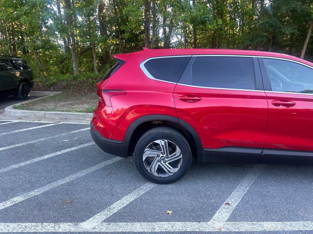 Used 2023 Hyundai Santa Fe SE w/ Cargo Package AWD/4WD image 7