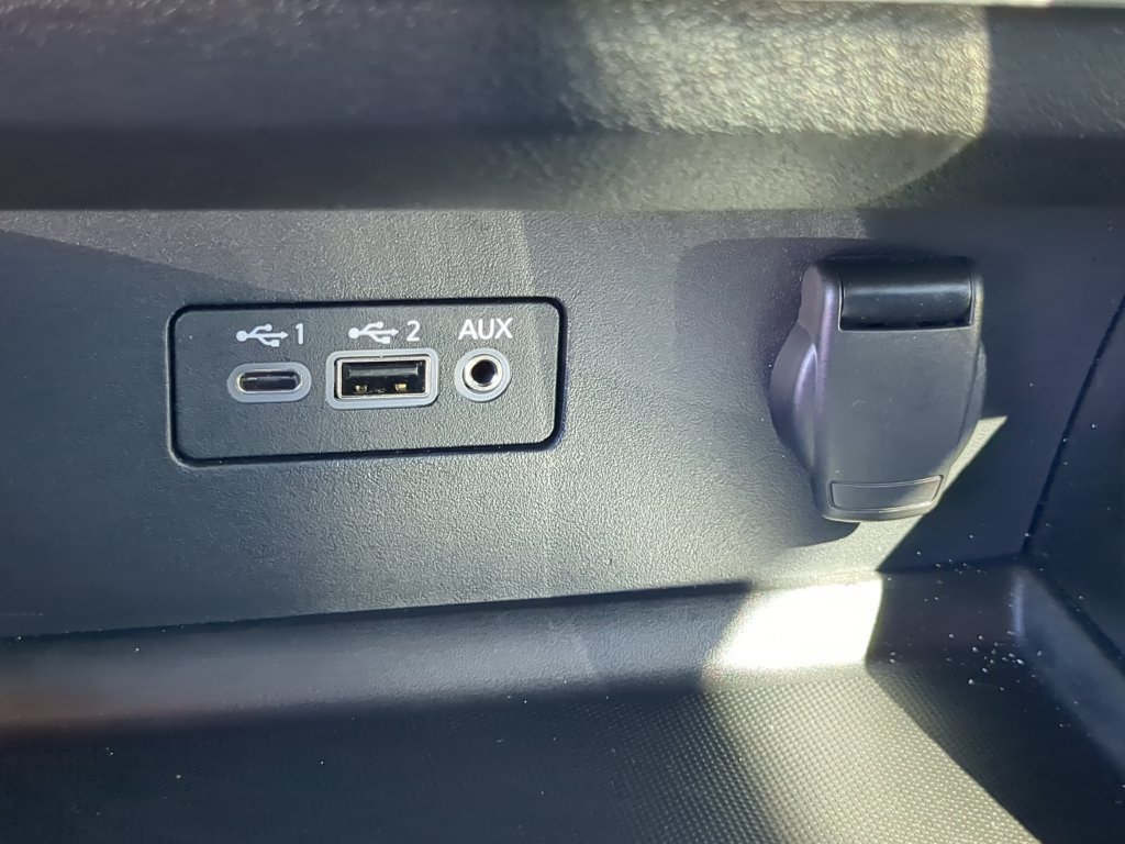Used 2023 Nissan Altima 2.5 SV FWD image 23