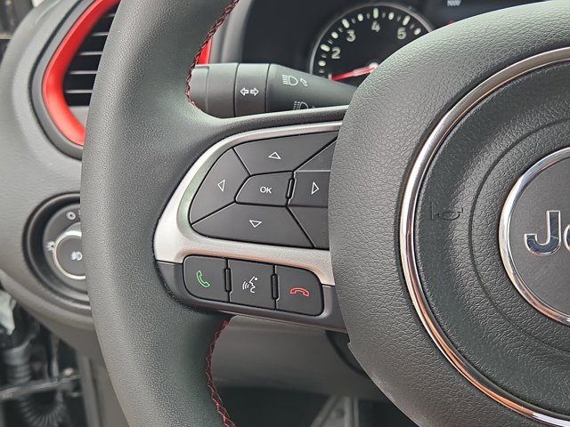 Used 2023 Jeep Renegade Trailhawk AWD/4WD image 23