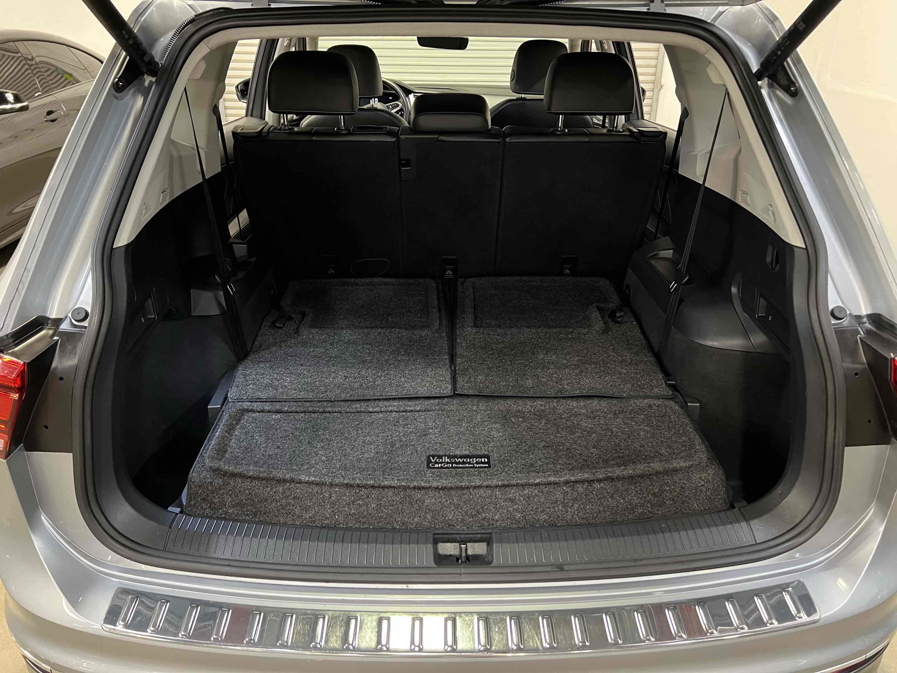 Used 2022 Volkswagen Tiguan SE image 78