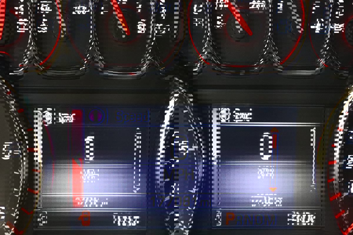 Used 2015 GMC Yukon SLT w/ HD Trailering Package image 48