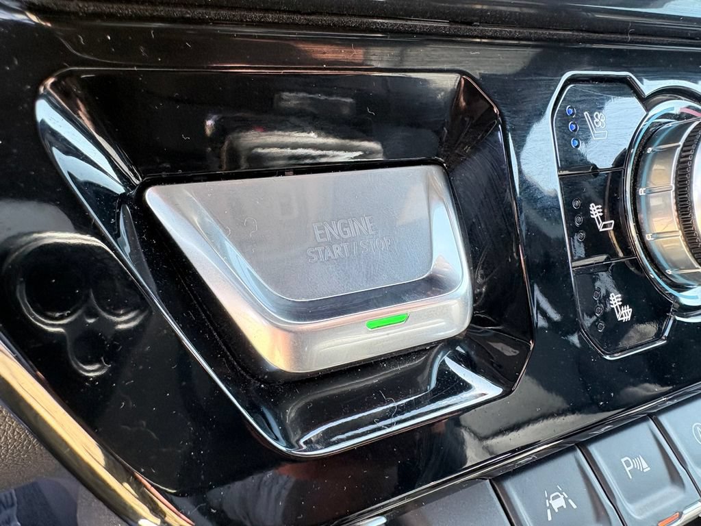 Used 2024 GMC Sierra 1500 Denali w/ Technology Package RWD image 16