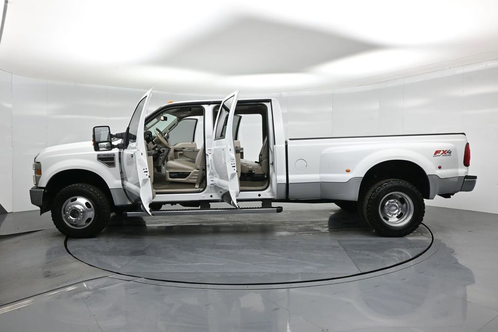 Used 2010 Ford F350 Lariat image 32