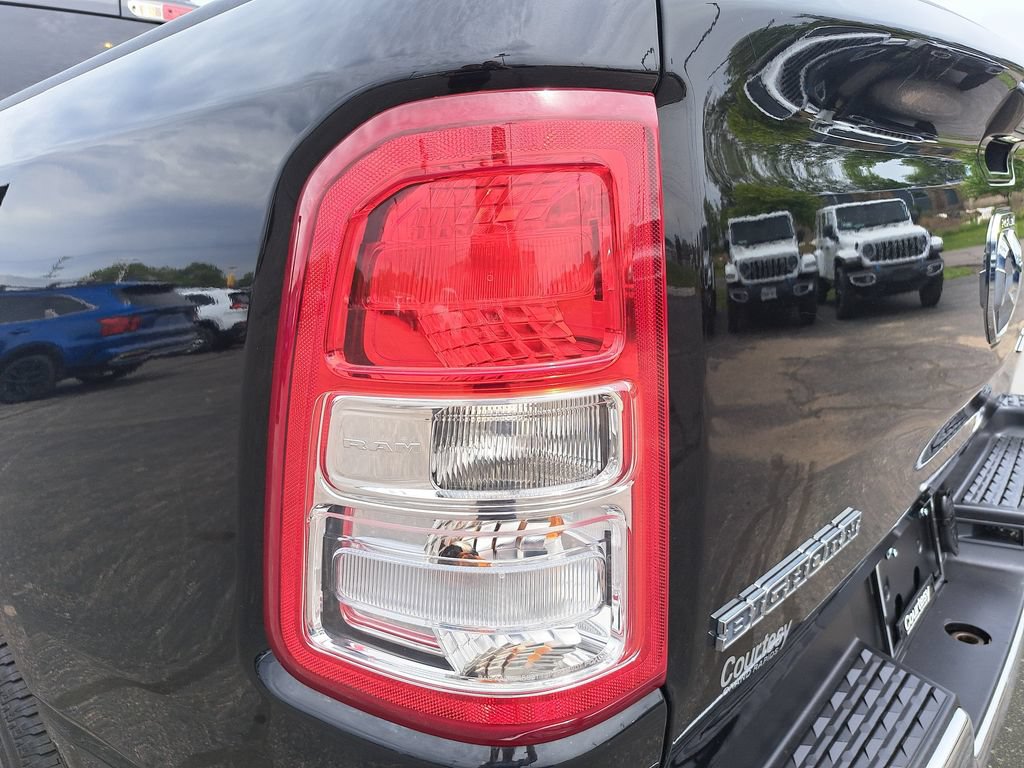 Used 2022 RAM 1500 Big Horn AWD/4WD image 32