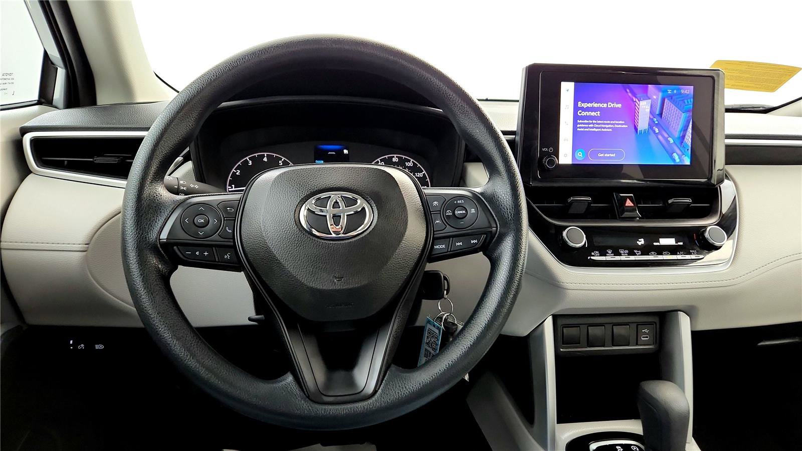 Certified 2023 Toyota Corolla Cross L image 35