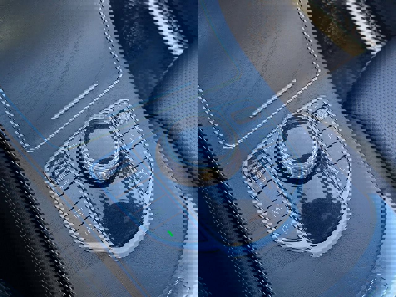 Used 2018 Mercedes-Benz GLC 300 w/ AMG Line image 27