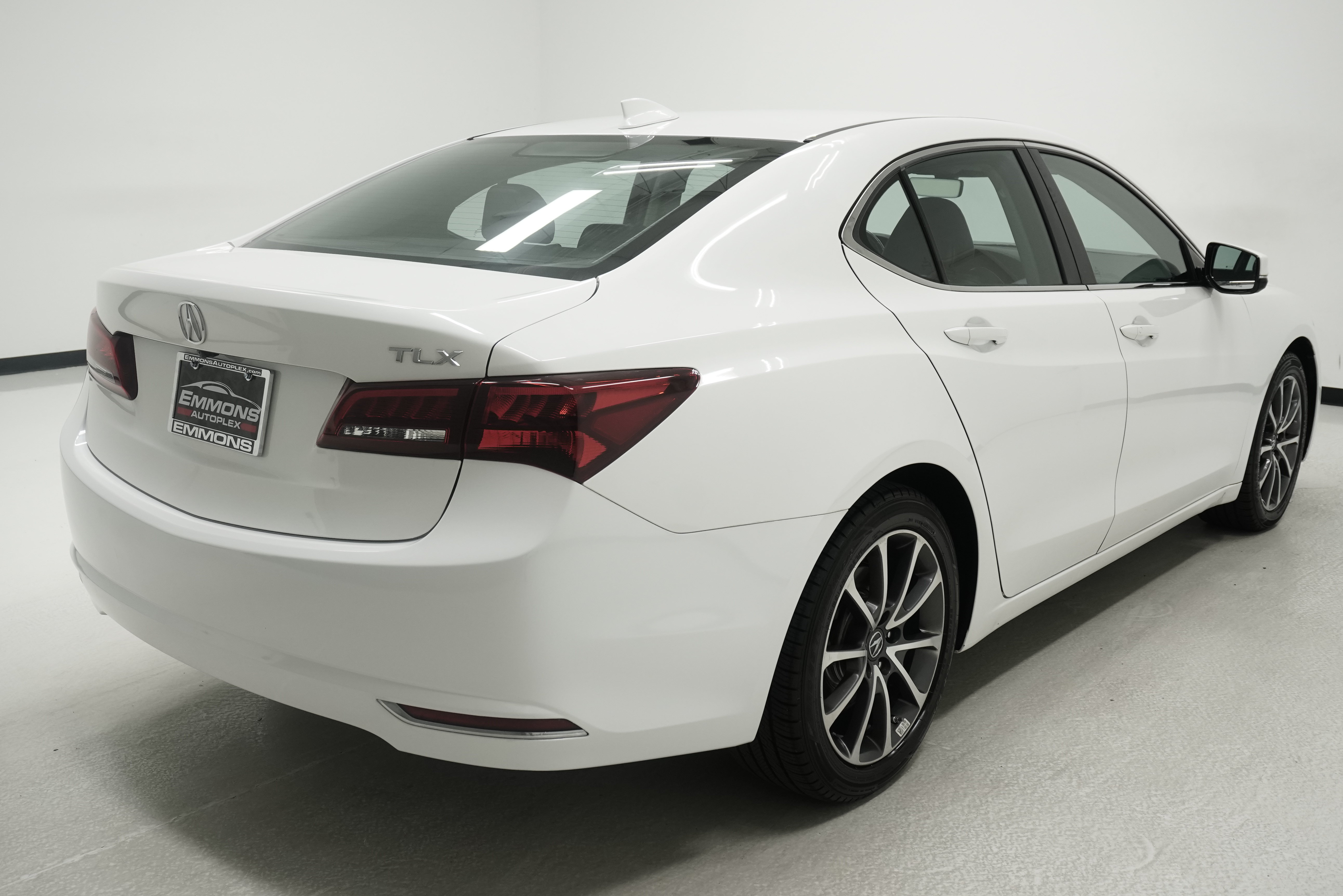 Used 2017 Acura TLX V6 w/ Technology Package FWD image 4