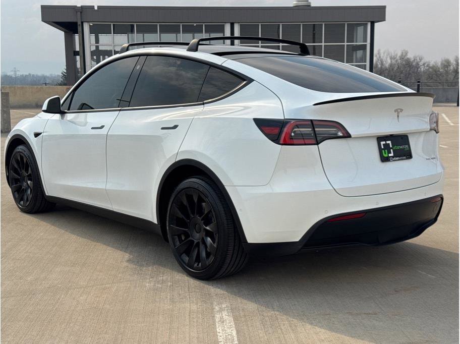 Used 2021 Tesla Model Y Long Range image 6