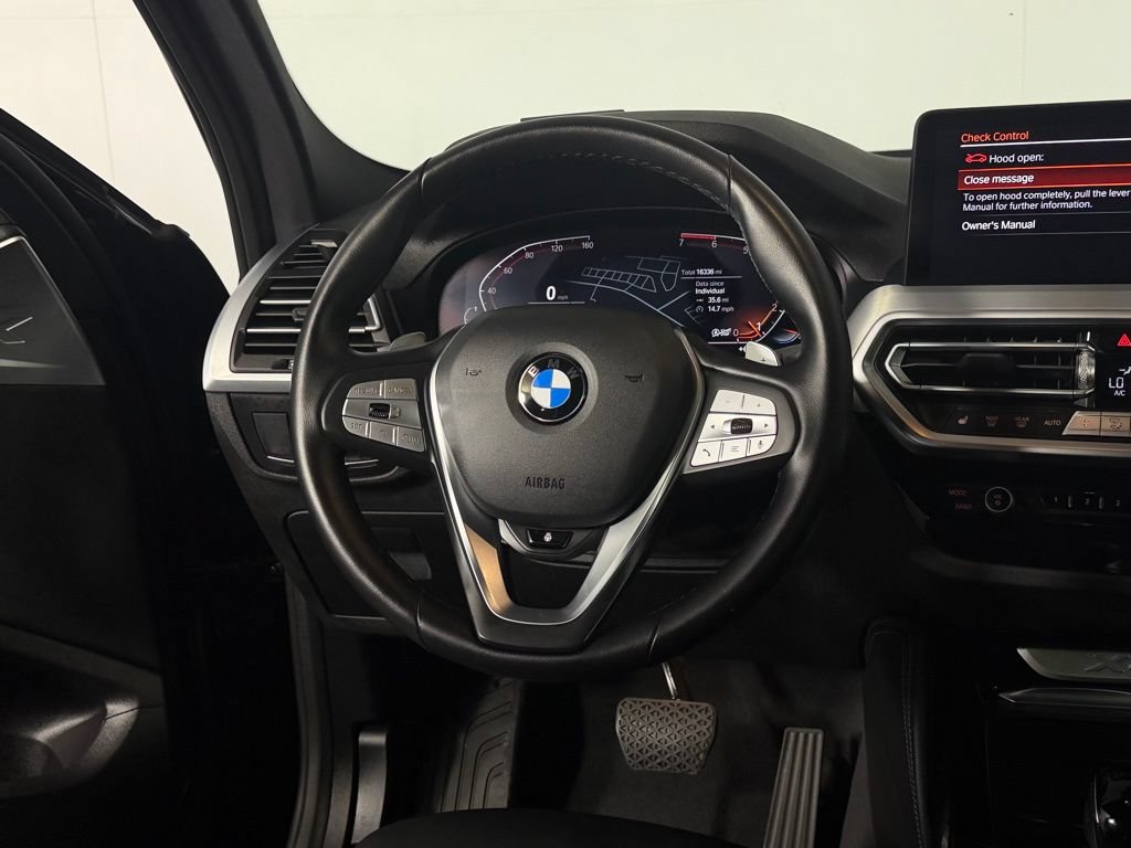 Used 2025 BMW X4 xDrive30i AWD/4WD image 12
