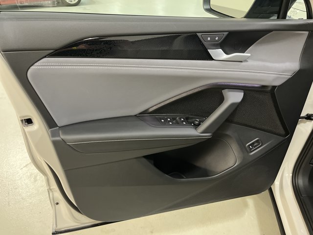 New 2026 Volkswagen Tiguan SE R-Line AWD/4WD image 18