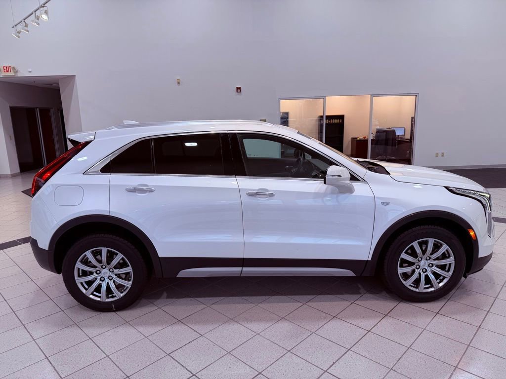 Used 2021 Cadillac XT4 Premium Luxury image 14