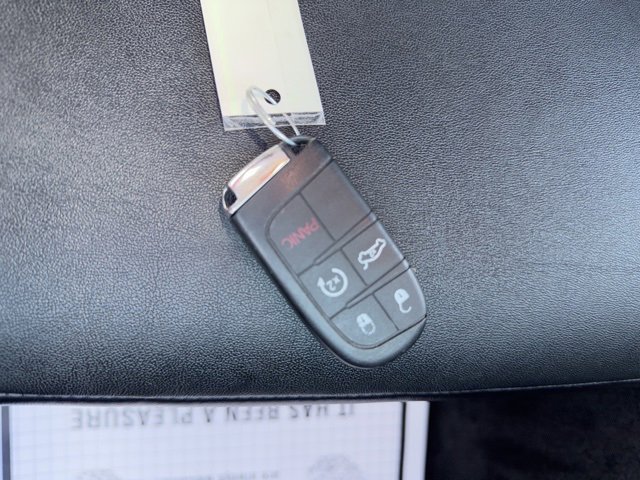 Used 2014 Jeep Grand Cherokee Limited image 24