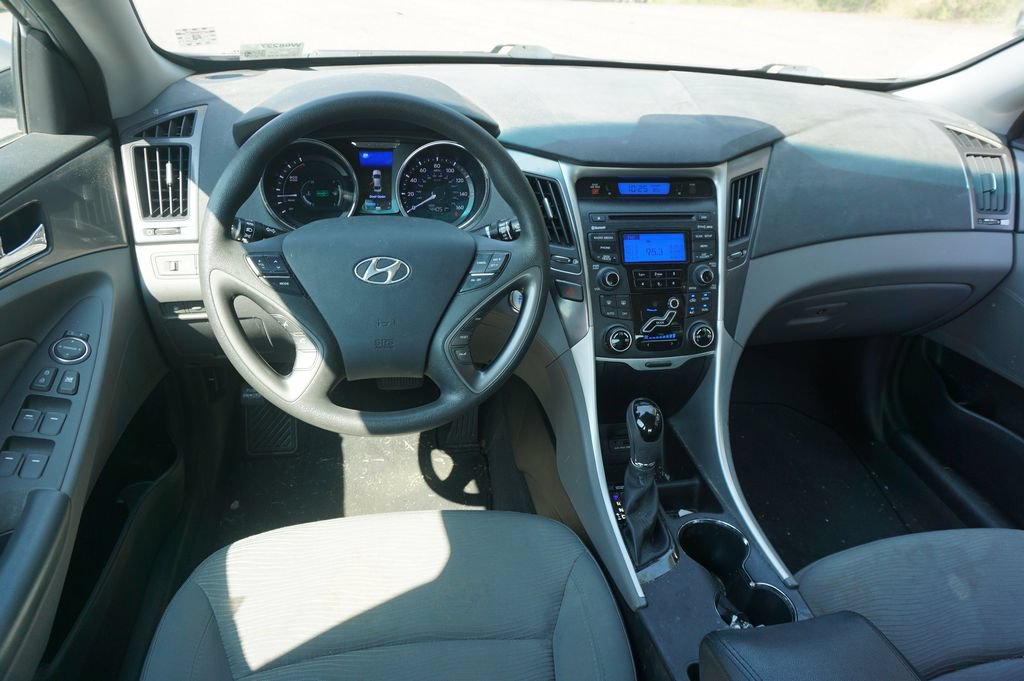 Used 2012 Hyundai Sonata Hybrid FWD image 5