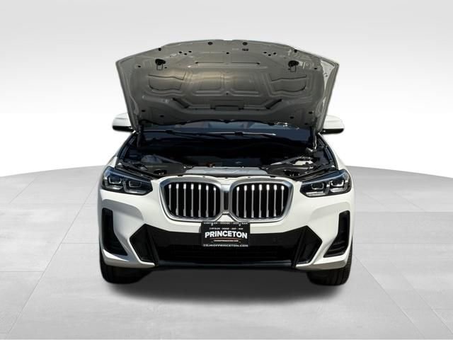 Used 2022 BMW X3 xDrive30i w/ M Sport Package 2 AWD/4WD image 9