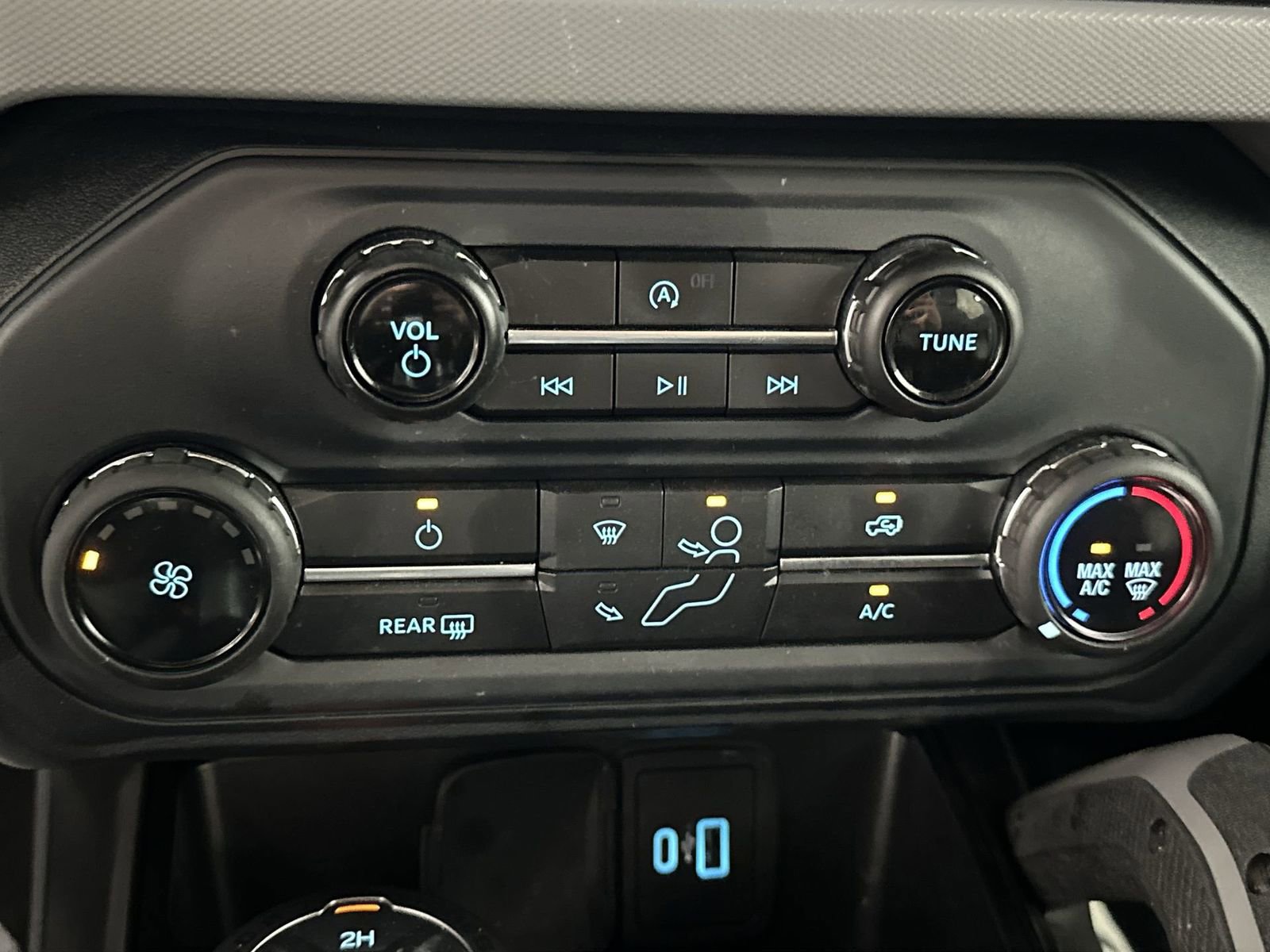 Used 2022 Ford Bronco Big Bend image 23