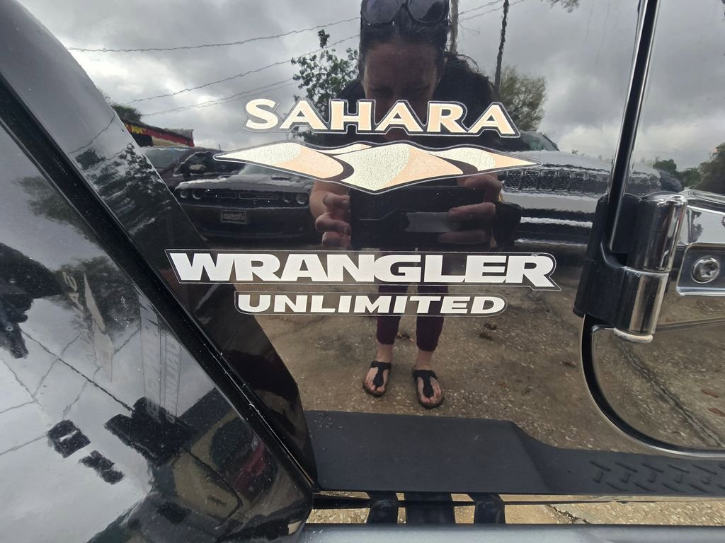 Used 2013 Jeep Wrangler Unlimited Sahara w/ Connectivity Group image 81