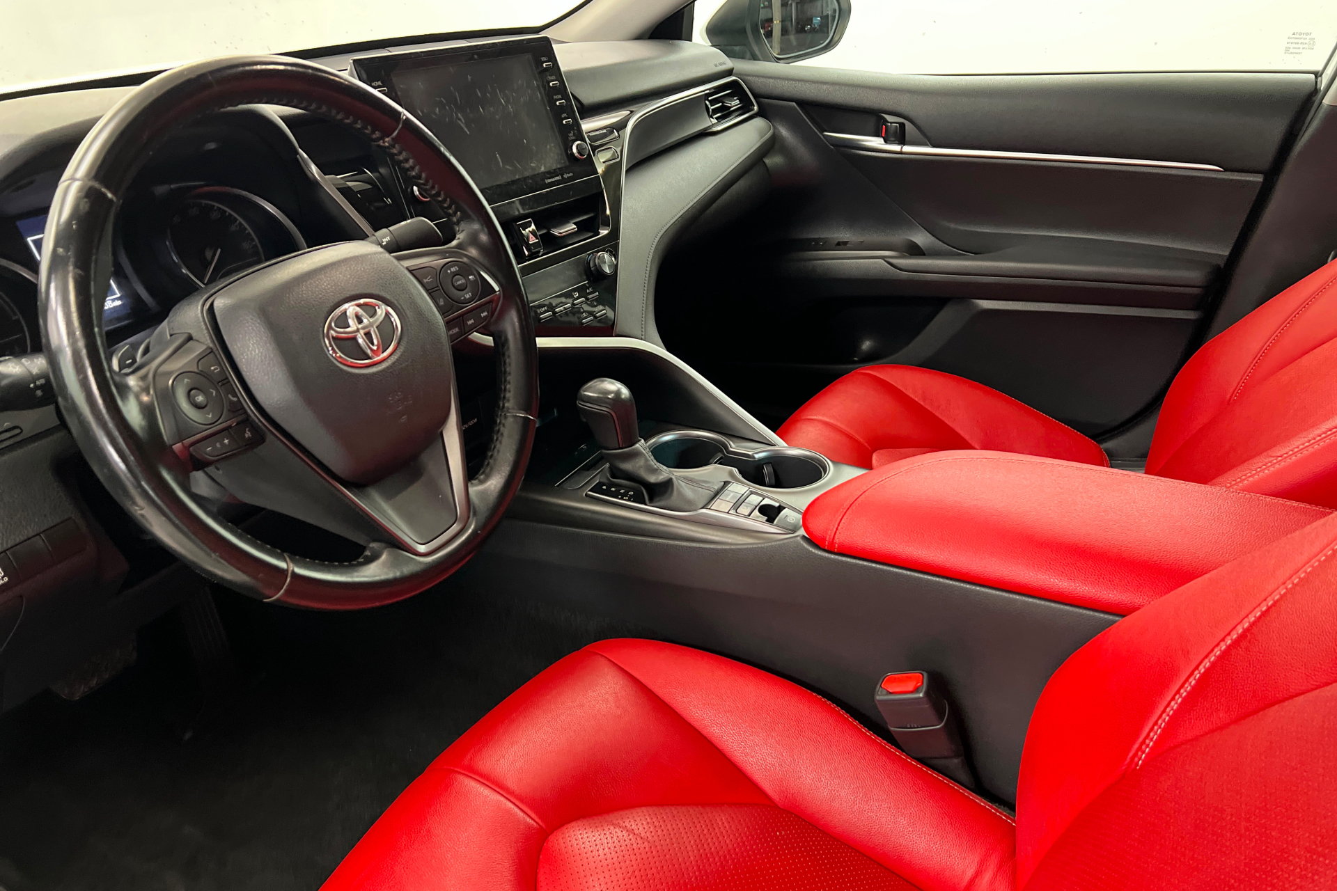 Used 2023 Toyota Camry SE w/ Audio Upgrade Package FWD image 15