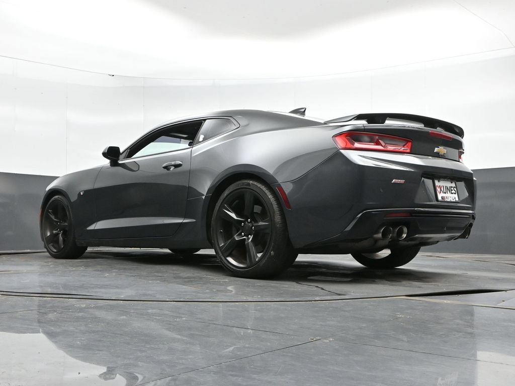 Used 2016 Chevrolet Camaro SS RWD image 48
