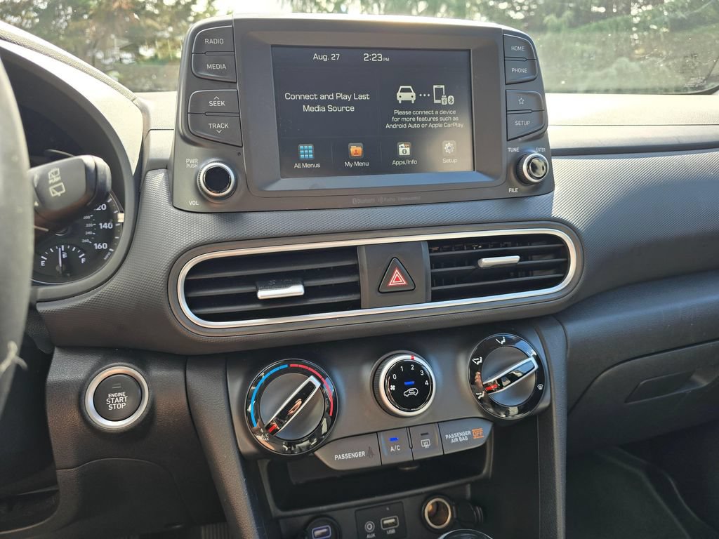 Used 2020 Hyundai Kona SEL AWD/4WD image 17