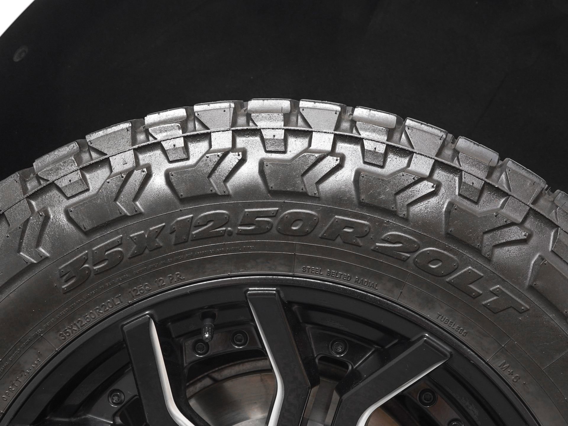 Used 2021 GMC Yukon Denali AWD/4WD image 38