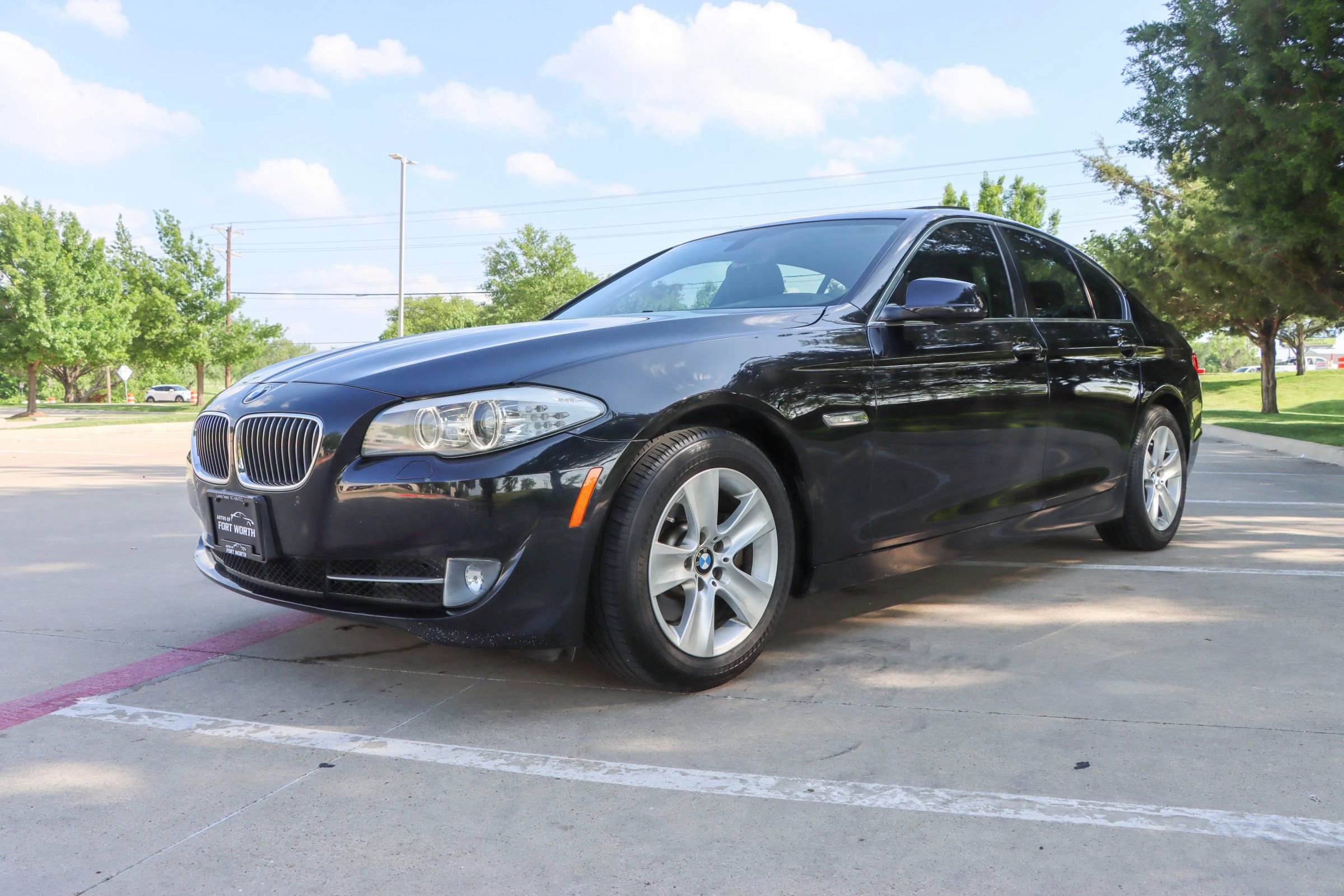 Used 2013 BMW 528i Sedan image 3