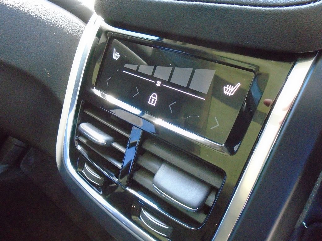 Used 2022 Volvo XC90 T6 Inscription w/ Advanced Package image 12