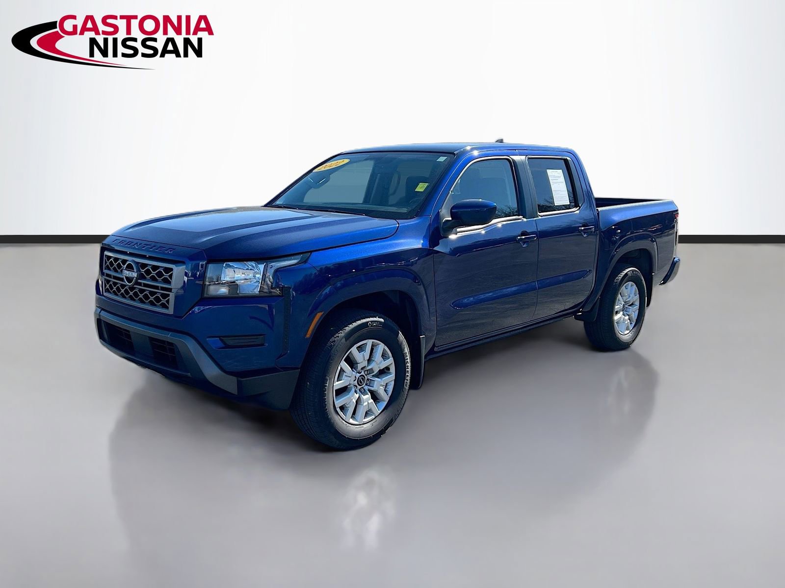 Used 2022 Nissan Frontier SV image 3