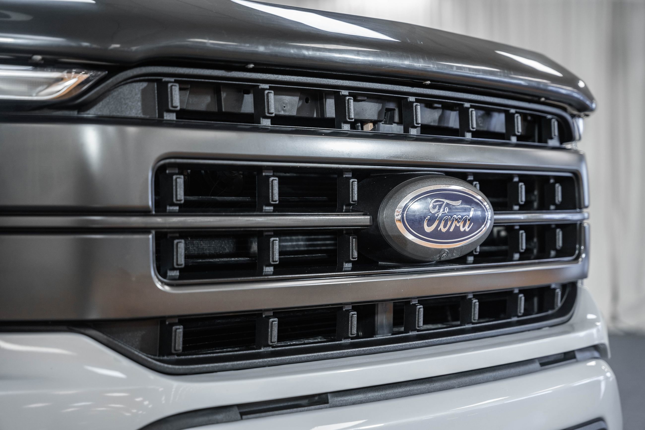 Certified 2021 Ford F150 Lariat w/ Equipment Group 502A High image 13