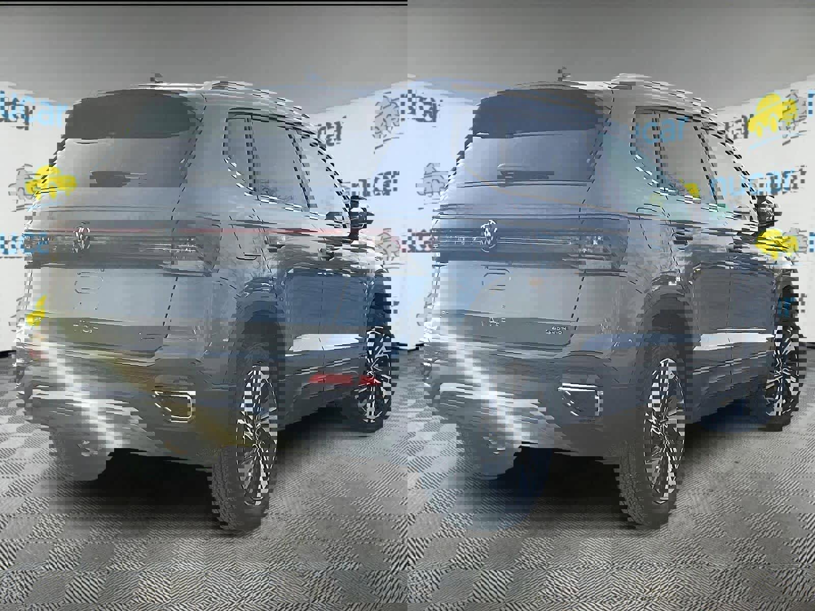 New 2026 Volkswagen Taos SE image 7