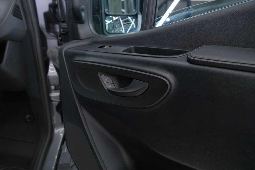 Used 2021 Mercedes-Benz Sprinter 2500 image 60