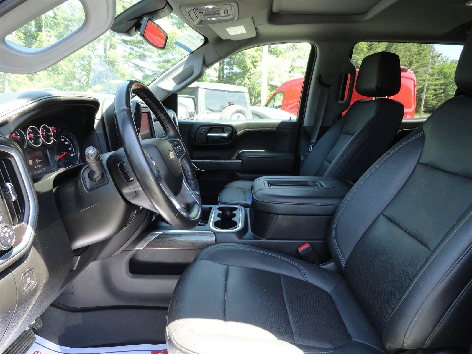 Used 2022 Chevrolet Silverado 1500 LTZ w/ LTZ Premium Package AWD/4WD image 13
